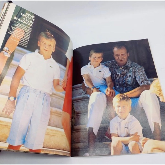 Vintage Royal Monthly Magazine The New Princess Beatrice Fergie Andrew Souvenir - Picture 8 of 9